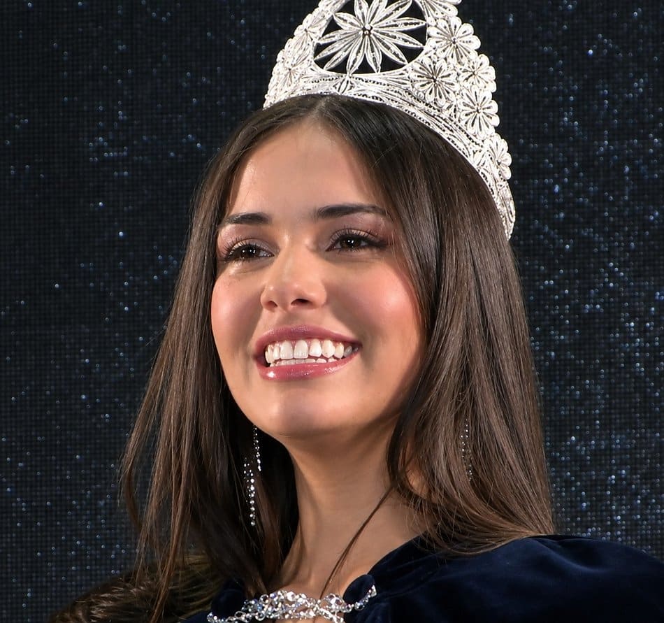 En Jujuy Constanza le vuelve dar a Santiago del Estero una Reina Nacional de los Estudiantes después de 10 años.